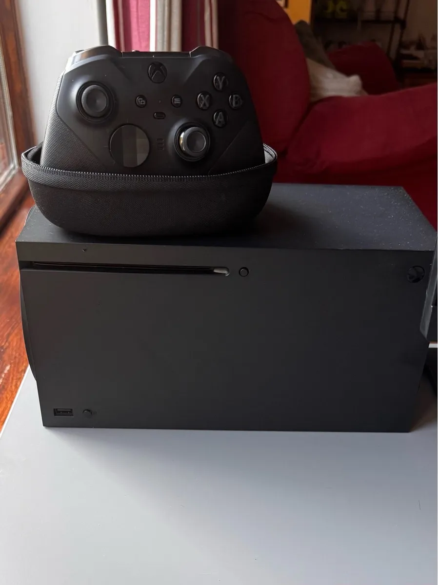 Xbox Series X + Elite Controller - Image 1