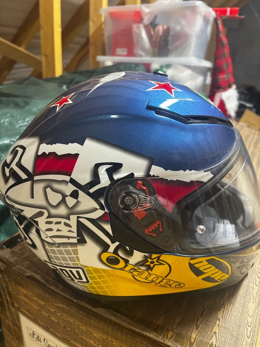 Motorcycle helmet guy Martin - Image 2