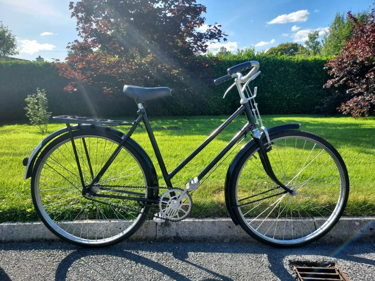 Vintage high nelly bicycles - Image 3
