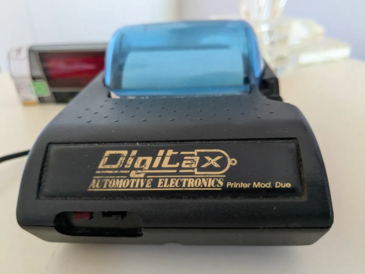 taxi meter, printer, radio and roof sign - Image 2