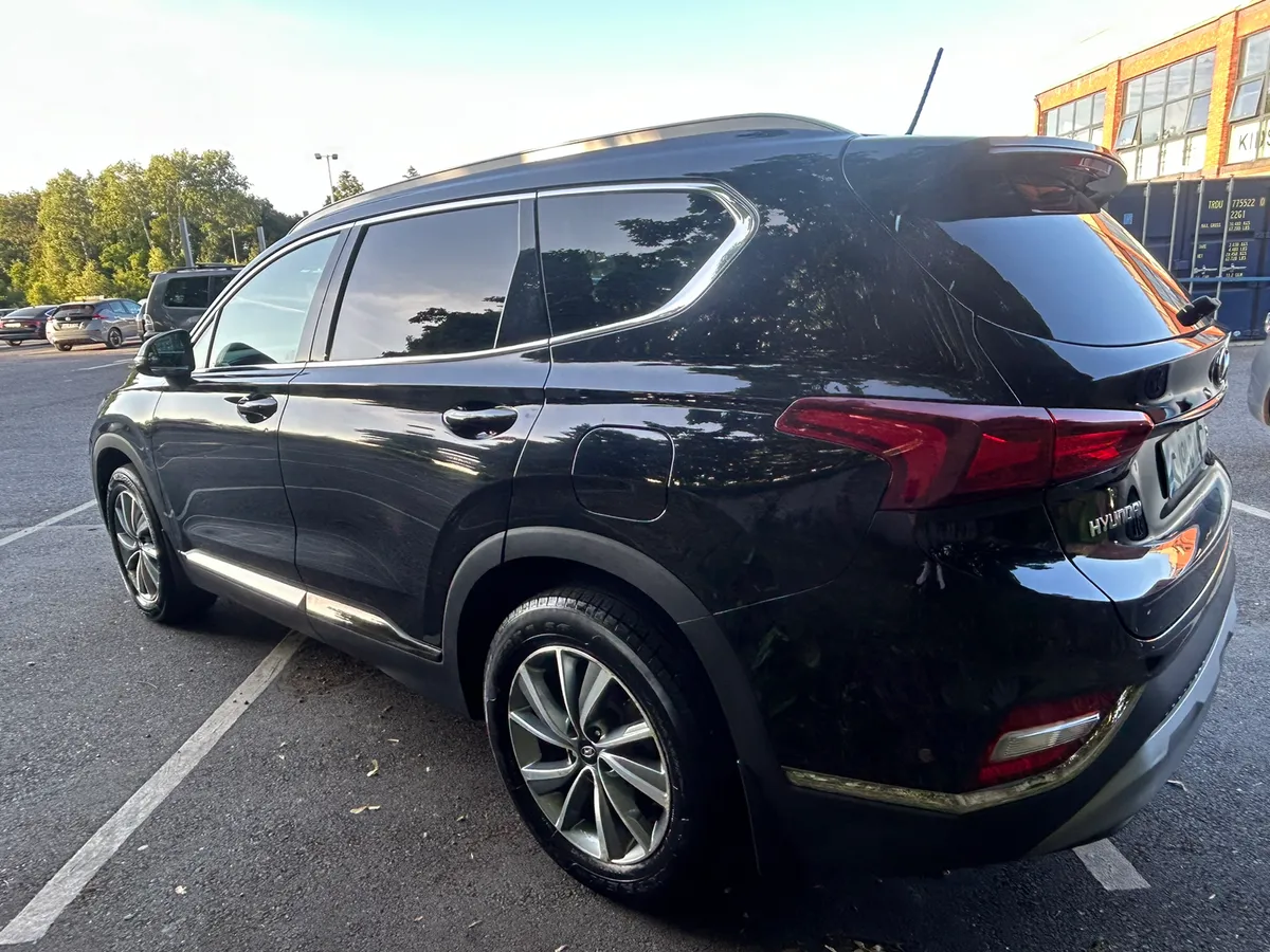 2019 HYUNDAI SANTA FE 4WD EXECUTIVE PLUS LOW KM - Image 3