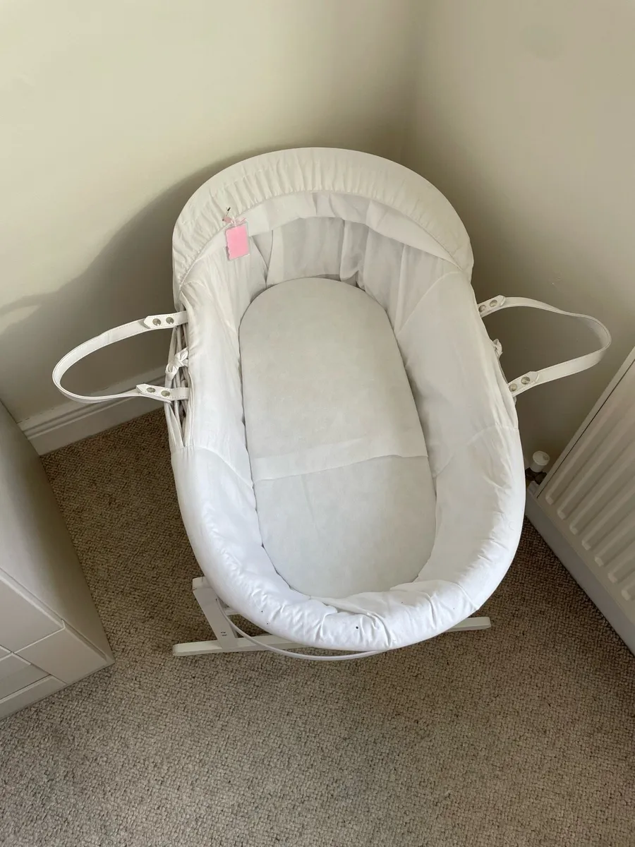 Moses basket and joie chair - Image 3