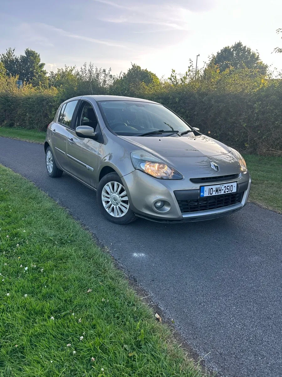 Renault Clio AUTOMATIC NCT 9/26 145k kms ** - Image 1
