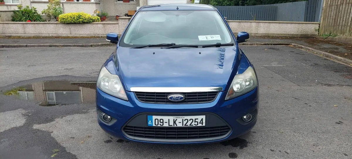 Ford Focus 2009 Zetec 1.6 NCT 08/25 Tax 07/25 - Image 1