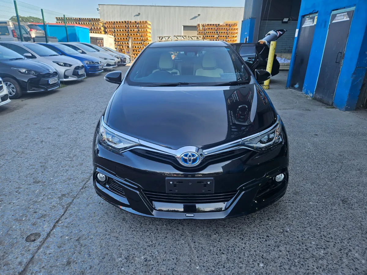 2016 Toyota Auris Hybrid /Modellista Spec - Image 2