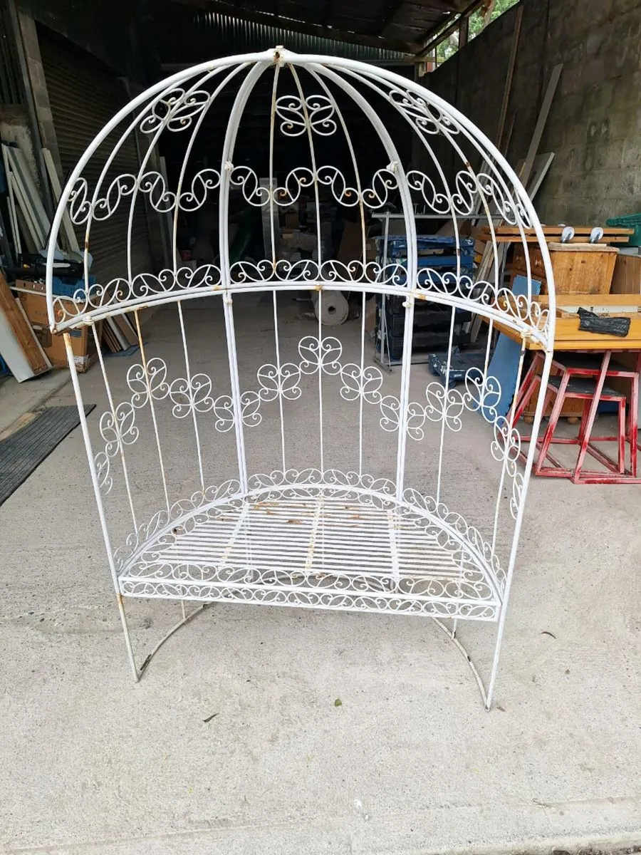 Metal garden seat - damaged (DELIVERY) - Image 2