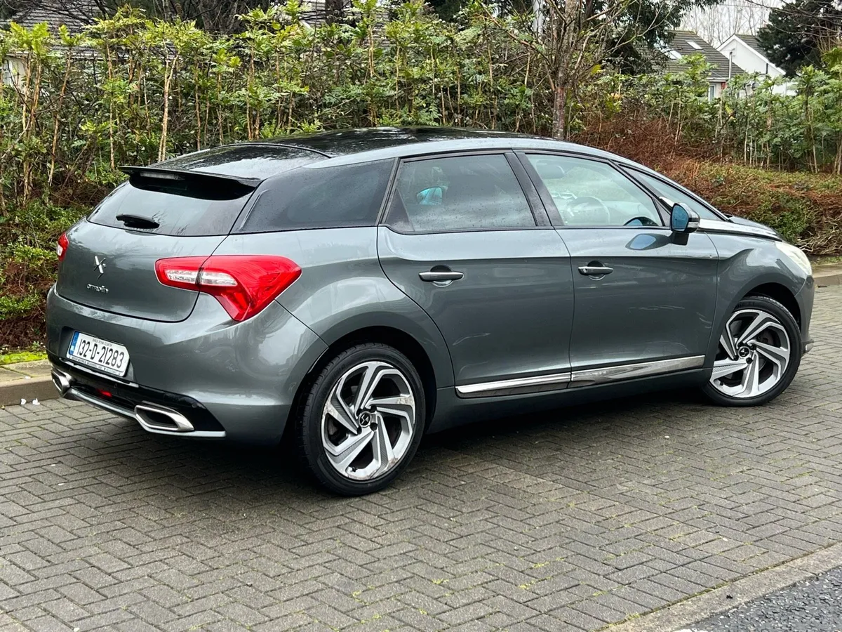 132 CITROEN DS5 2.0 DIESEL GLASS ROOF HIGH SPEC - Image 3