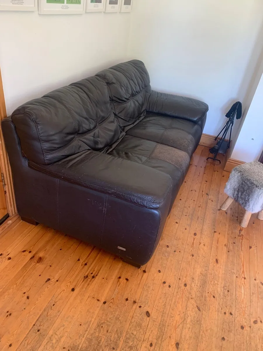 Couch - 2 seater - Image 2