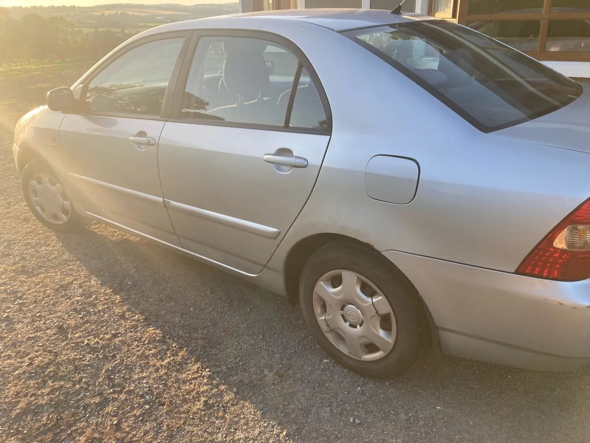 Toyota Corolla - Image 4