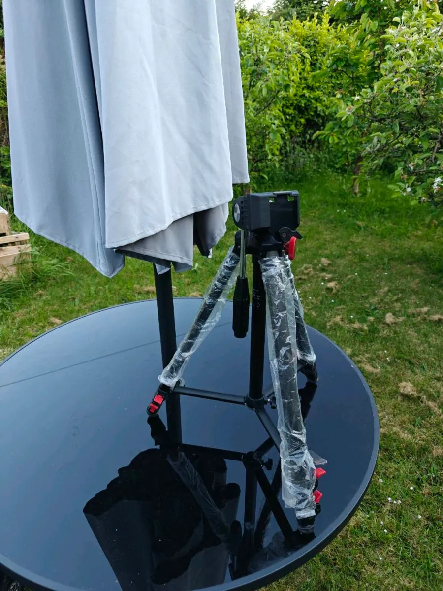 2 camera tripods - Image 3