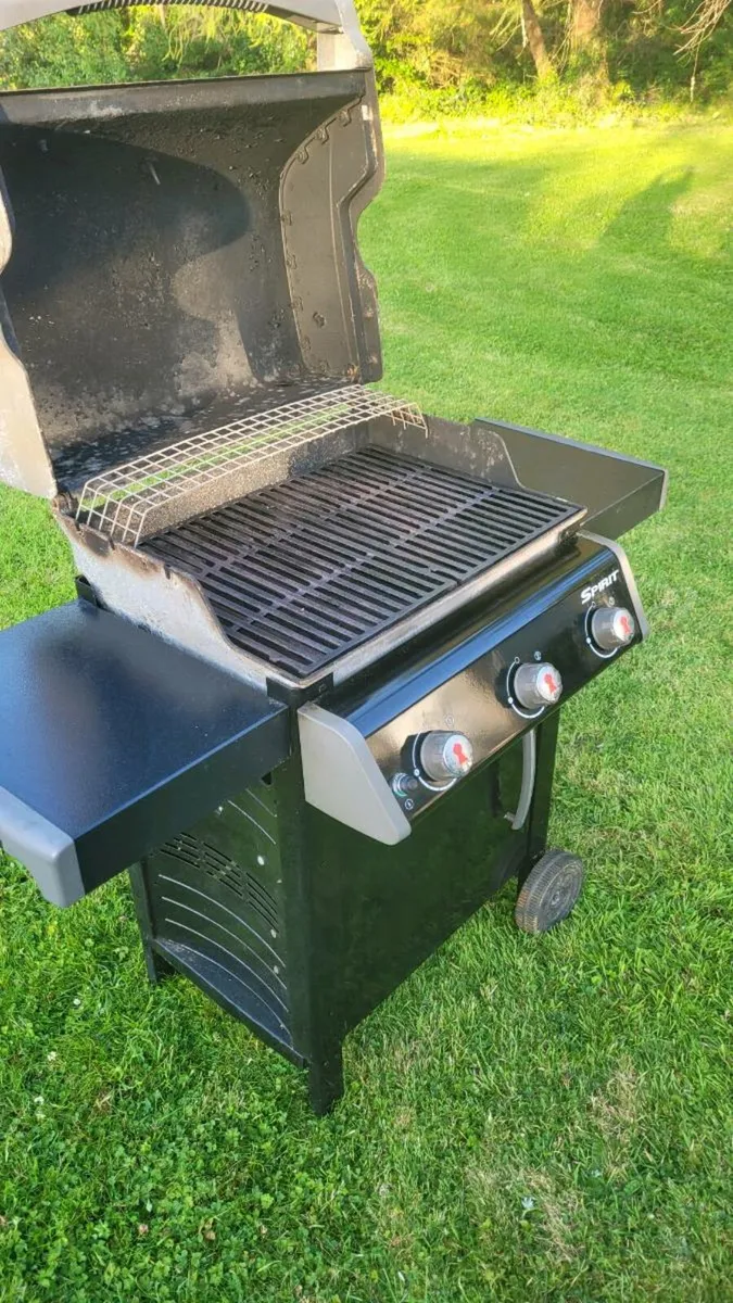 Weber Spirit 3 Burner BBQ - Image 4