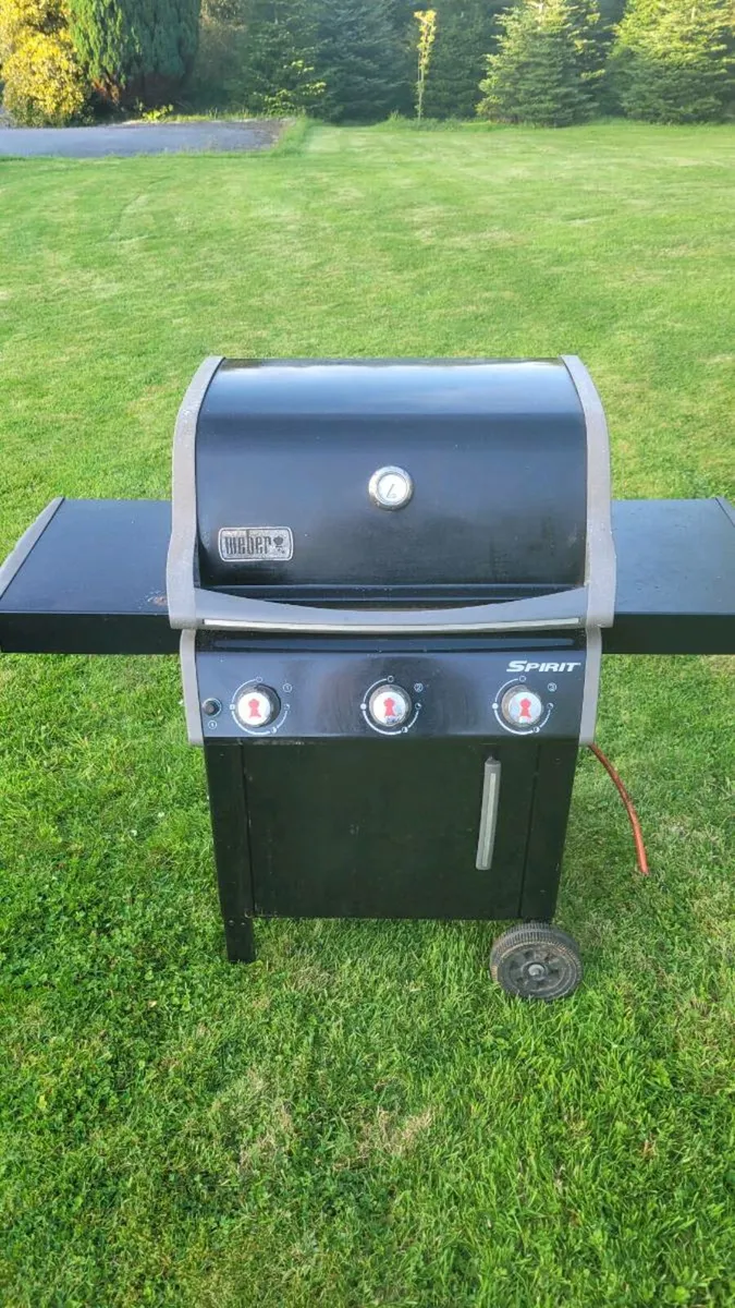 Weber Spirit 3 Burner BBQ - Image 1