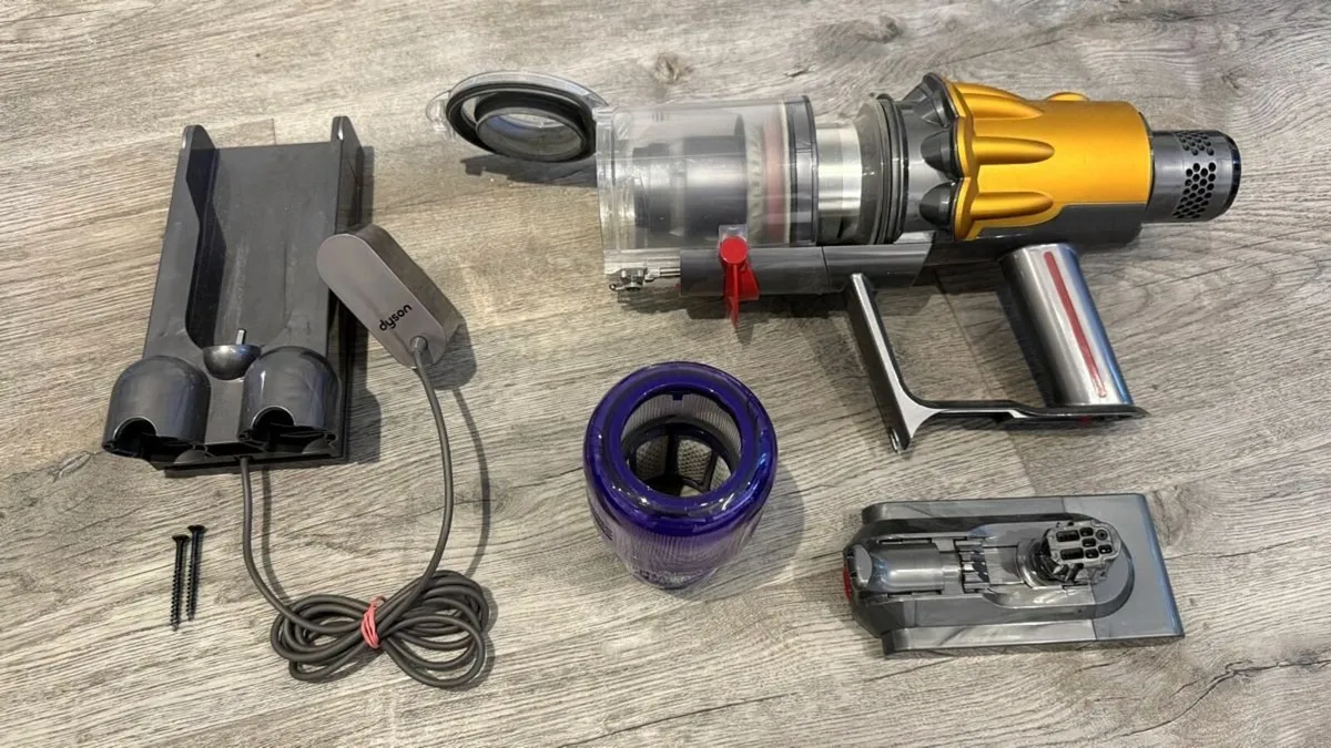 Dyson V12 Slim Absolute Vacuum Cleaner with Extras - Image 3