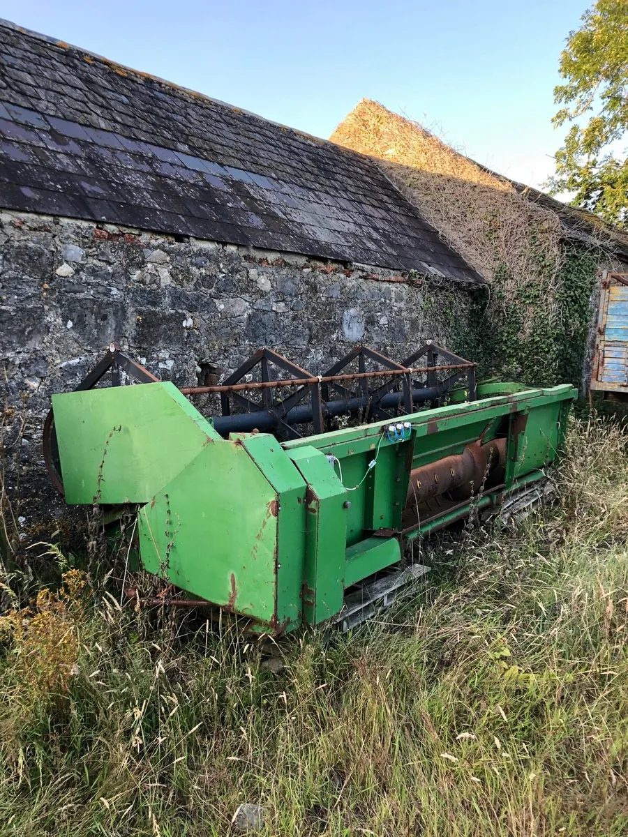 JD 14ft combine header - Image 1