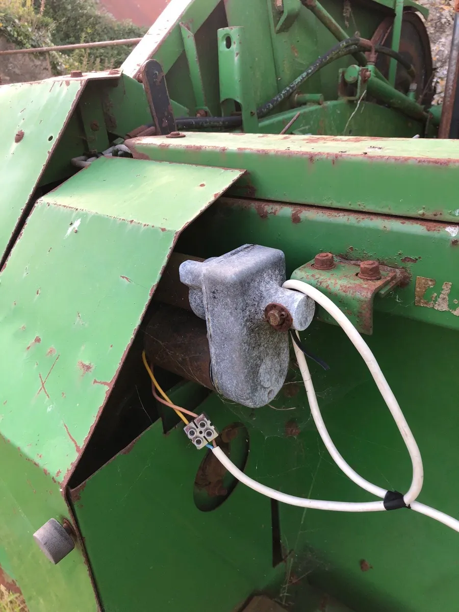 JD 14ft combine header - Image 4