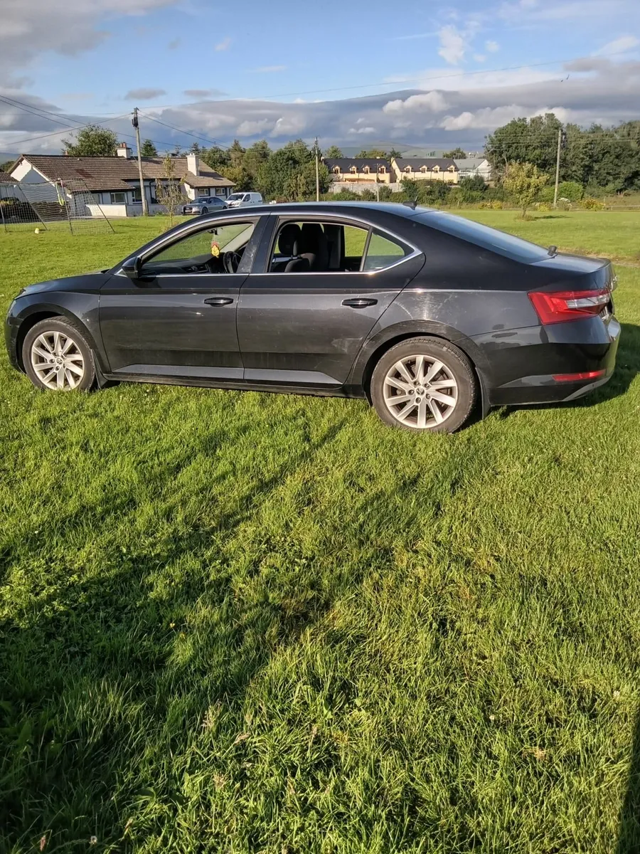 Skoda Superb - Image 1