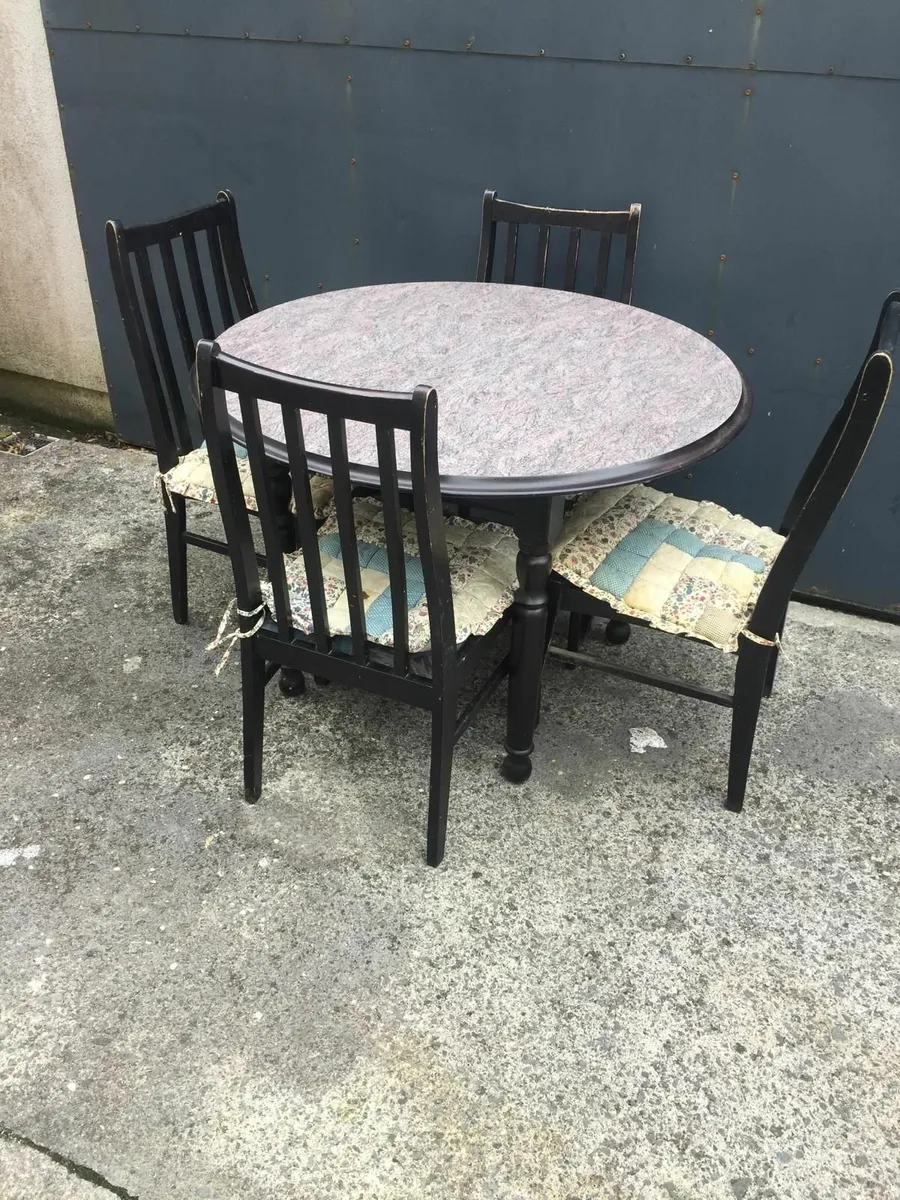 Kitchen Table and Chairs - Image 1