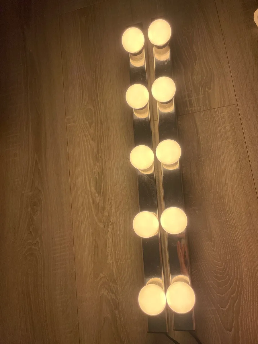 Vanity Hollywood lights - Image 1