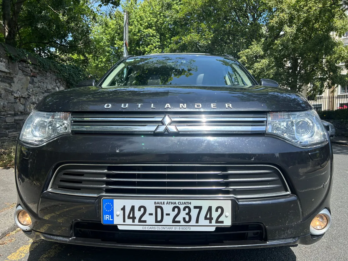 2014 MITSUBISHI OUTLANDER HYBRID PARKING CAMERA - Image 2