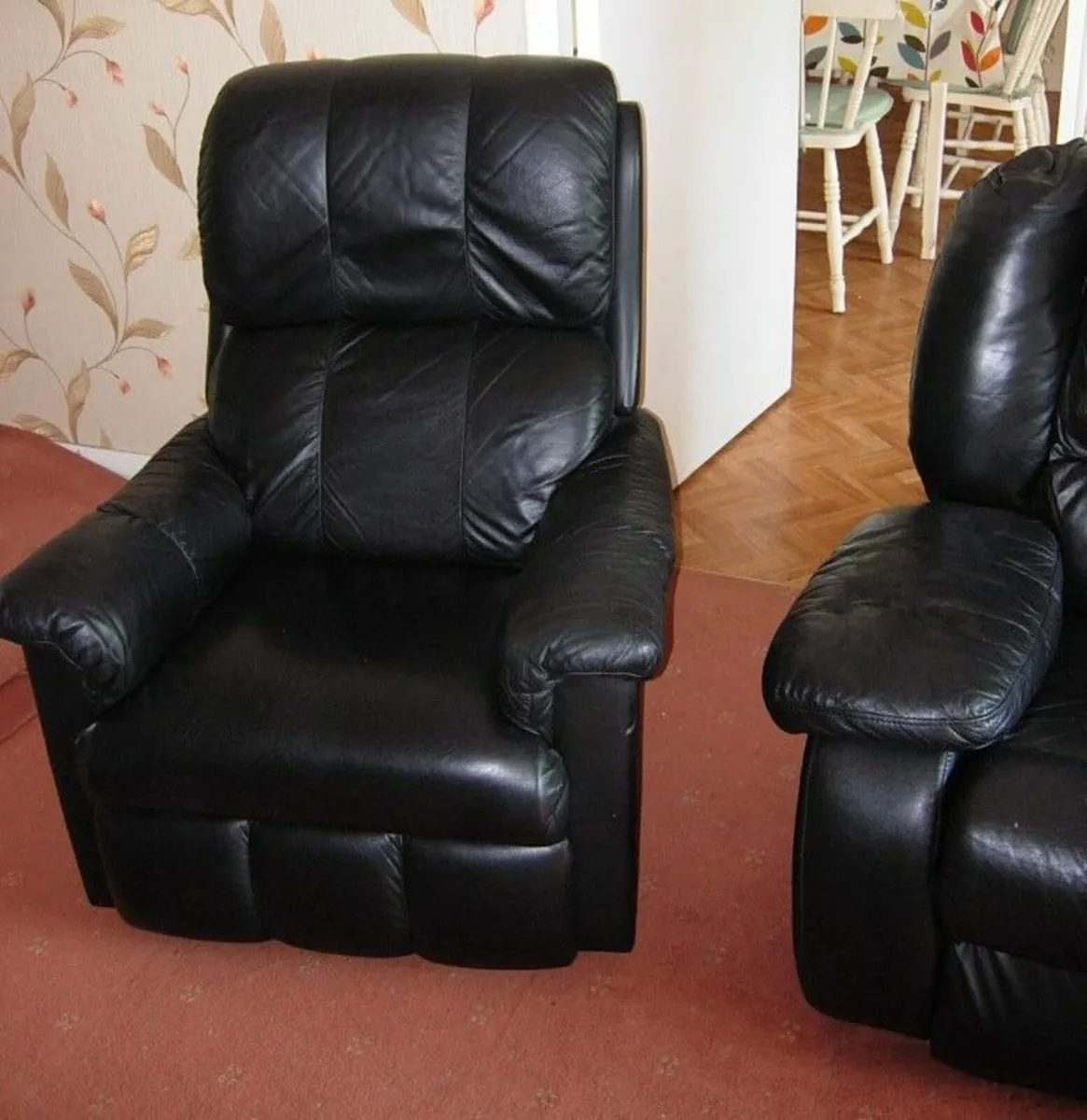La-Z-Boy Recliners - Image 4