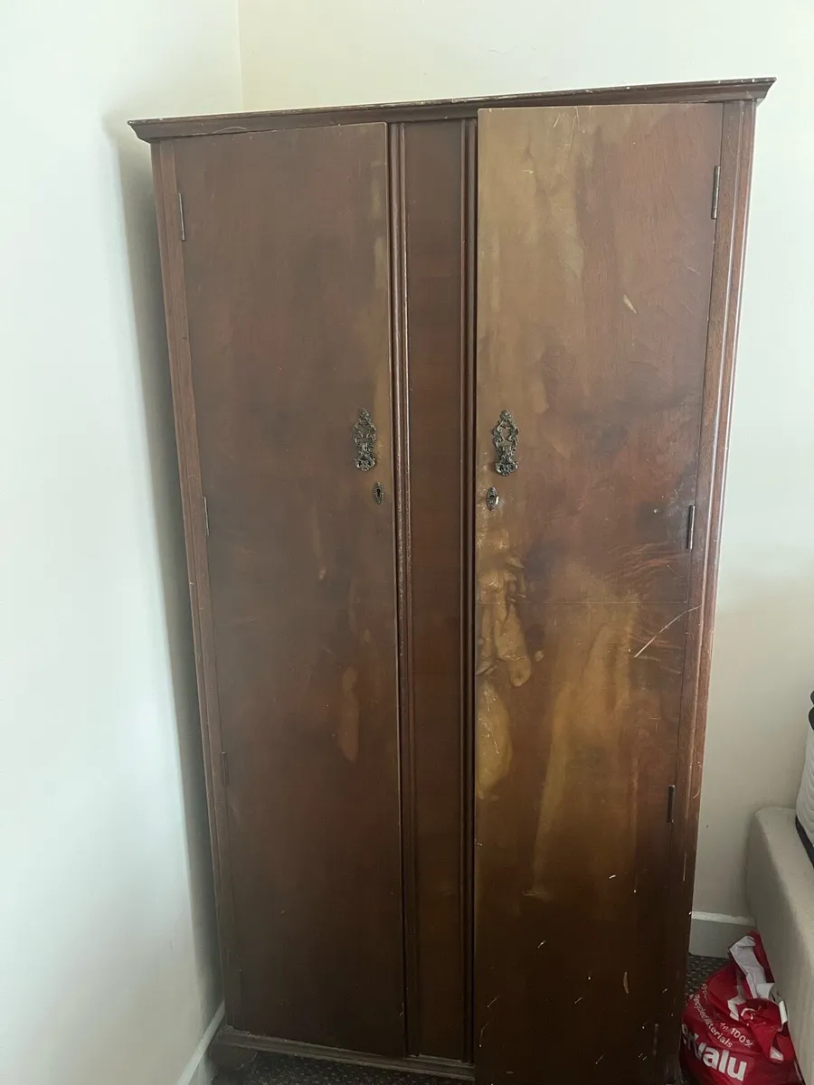Wardrobe - Image 2