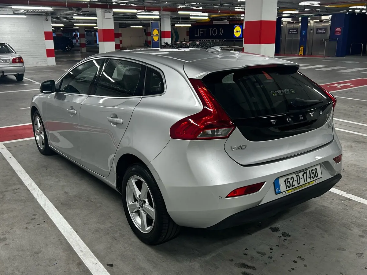 Volvo V40 2Ltr Diesel **Low Mileage** - Image 3