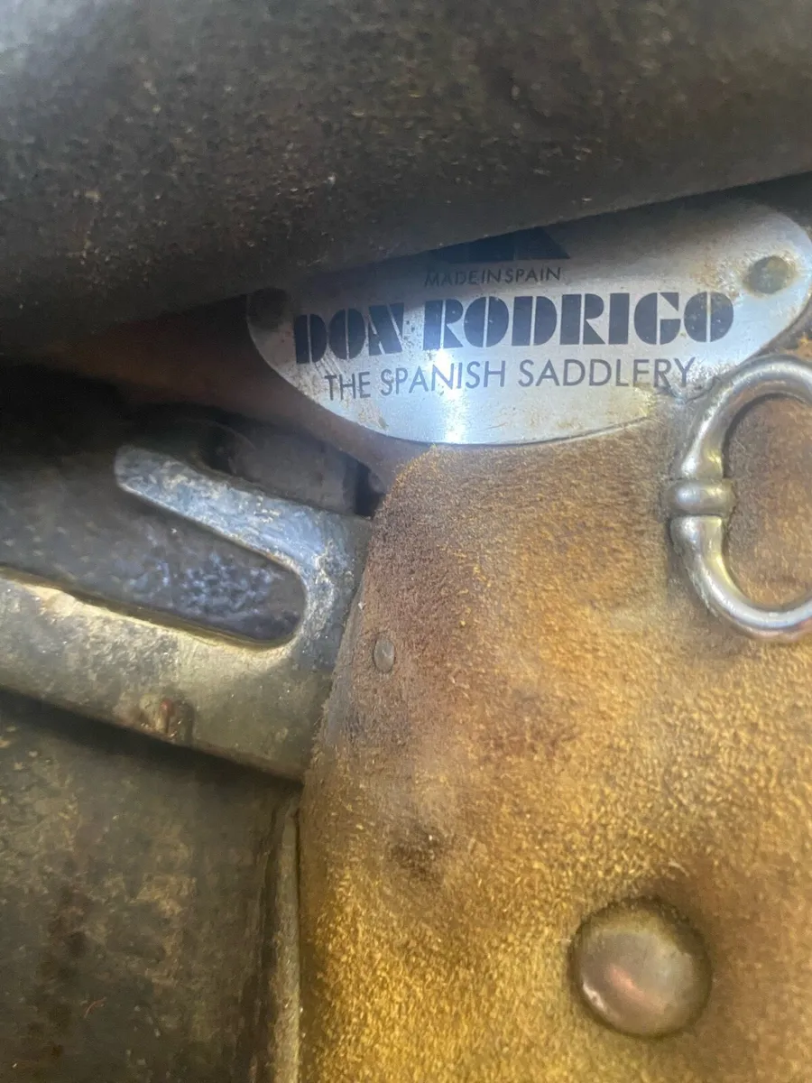 Brown Leather saddle REDUCED - Image 2