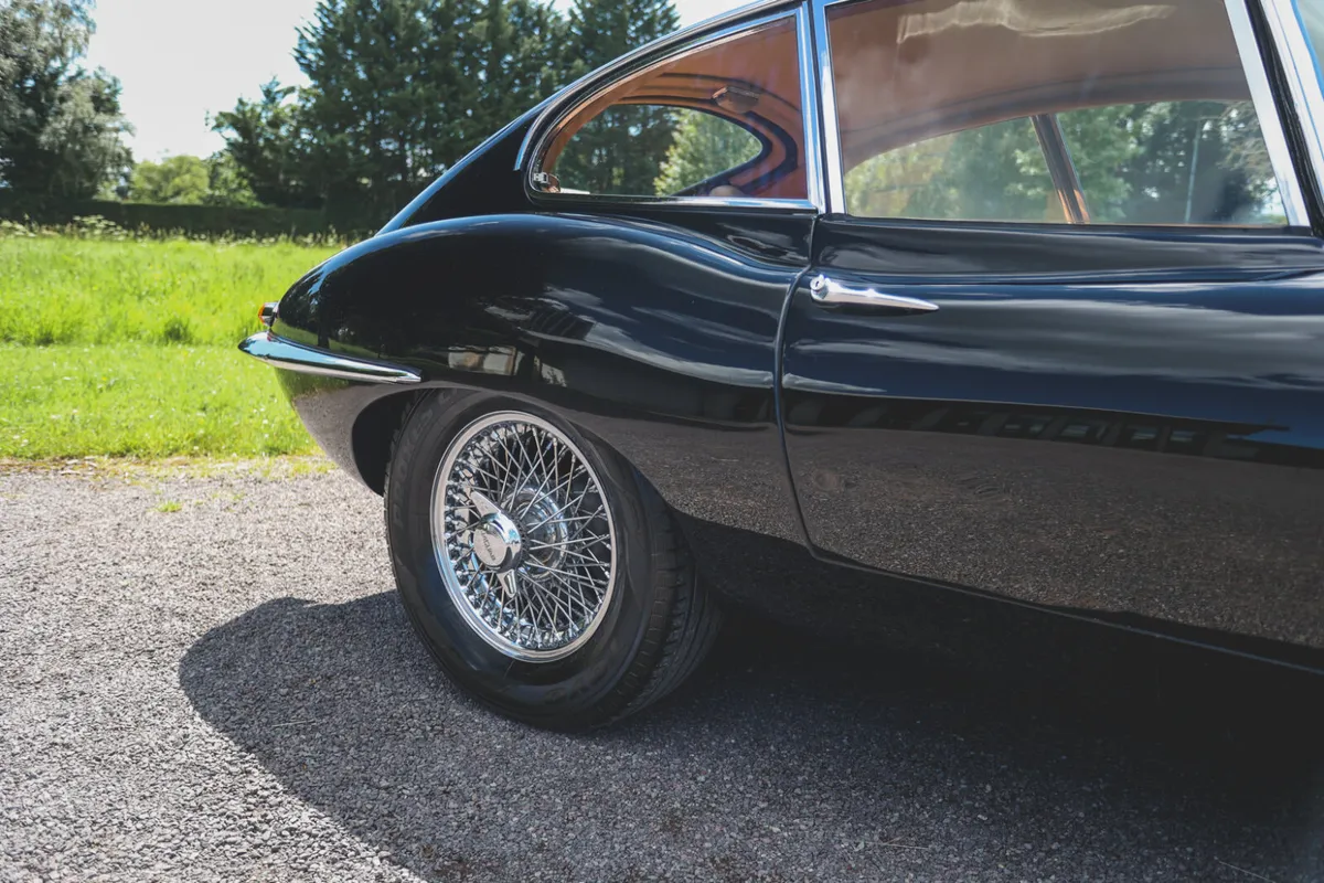 1965 Jaguar E-Type Series 1 4.2 - Image 4