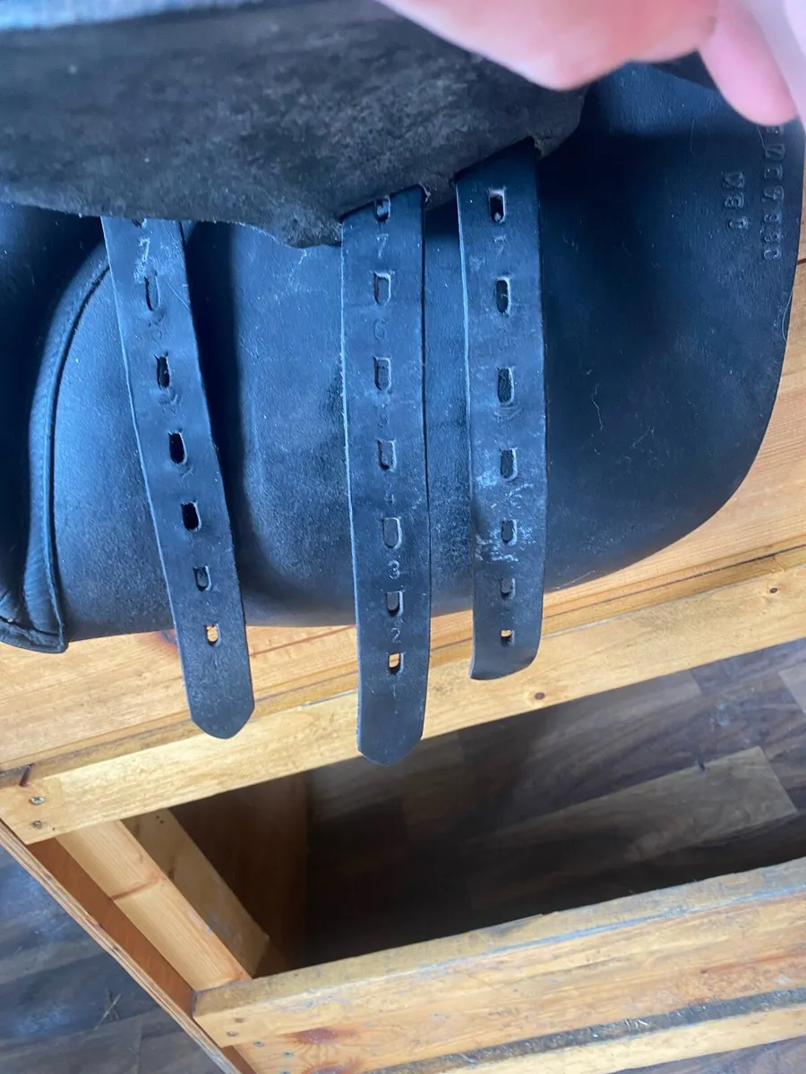 18”‘adjustable black Leather saddle - Image 3