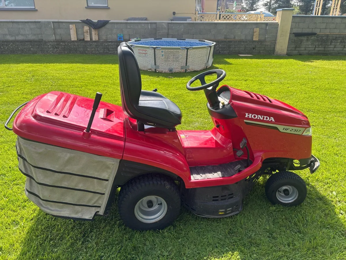 Ride on mower - Image 2