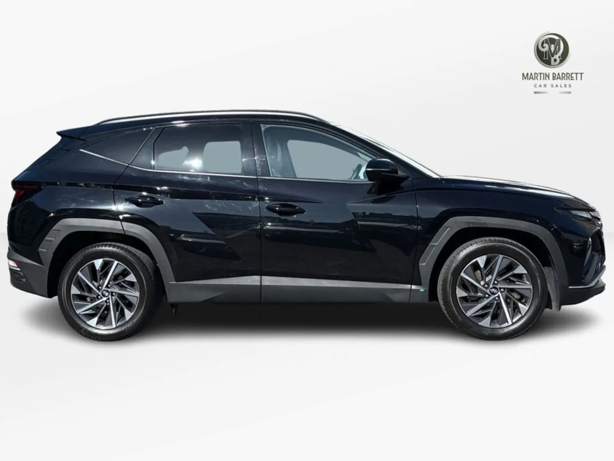 Hyundai Tucson Executive 2WD 5DR - Image 4