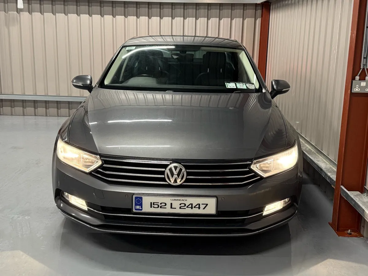 2015 Volkswagen Passat Highline GT - Image 4