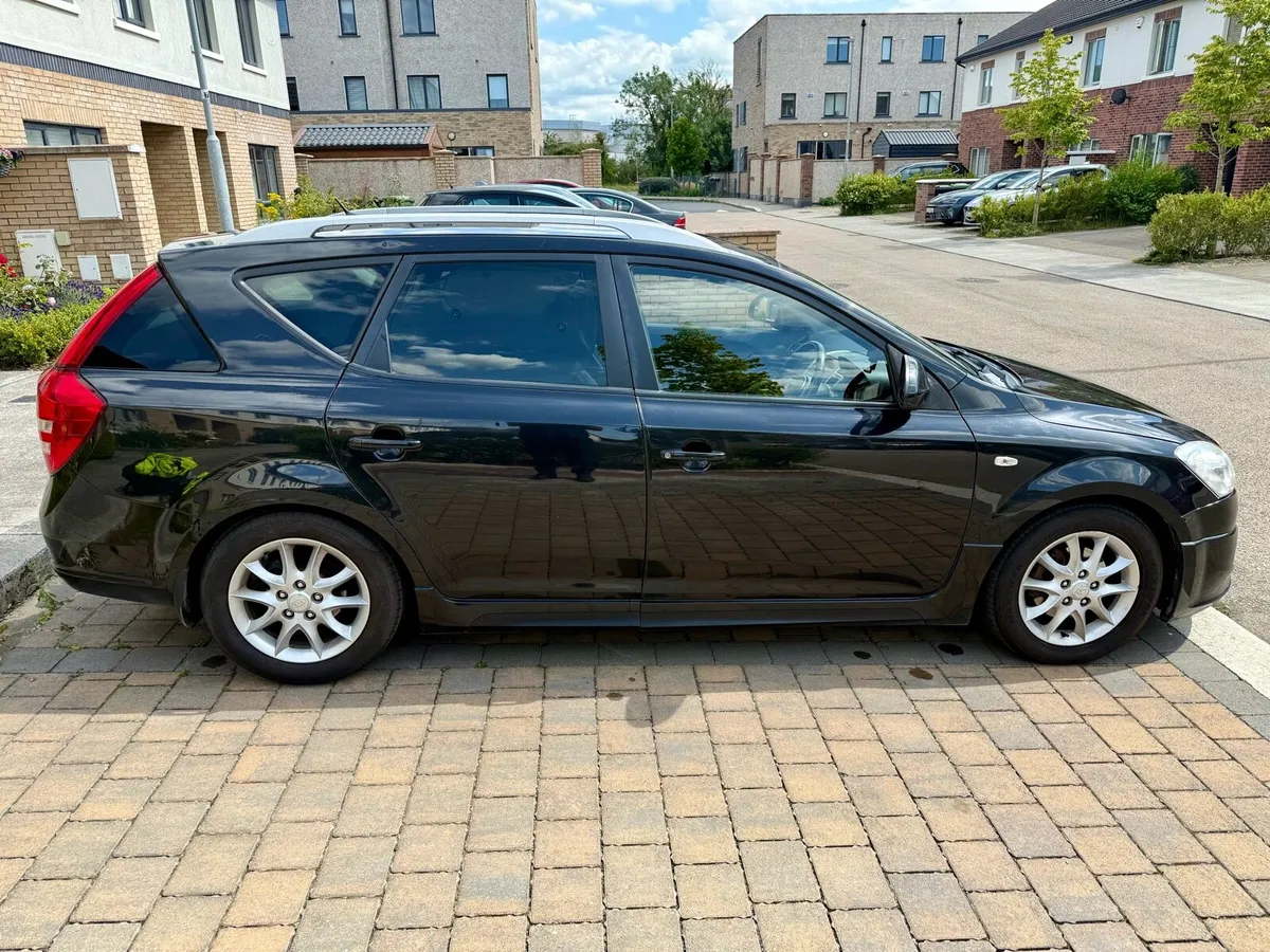 Kia ceed estate - Image 1