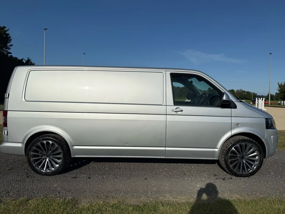Volkswagen Transporter LWB - Image 3