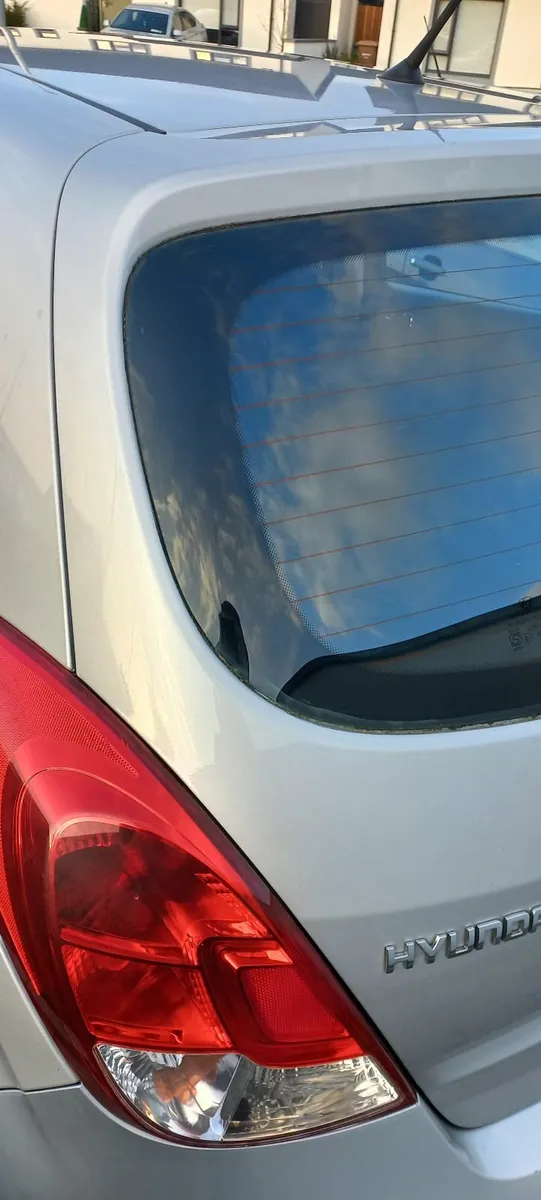 Hyundai i20 Bootlid - 2013, Silver - Image 2