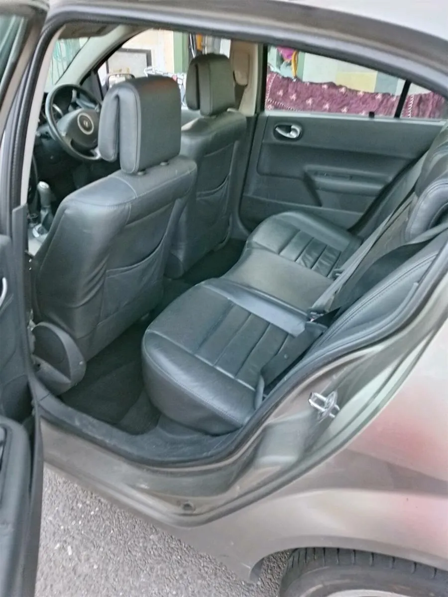 Renault magune 08 - Image 4