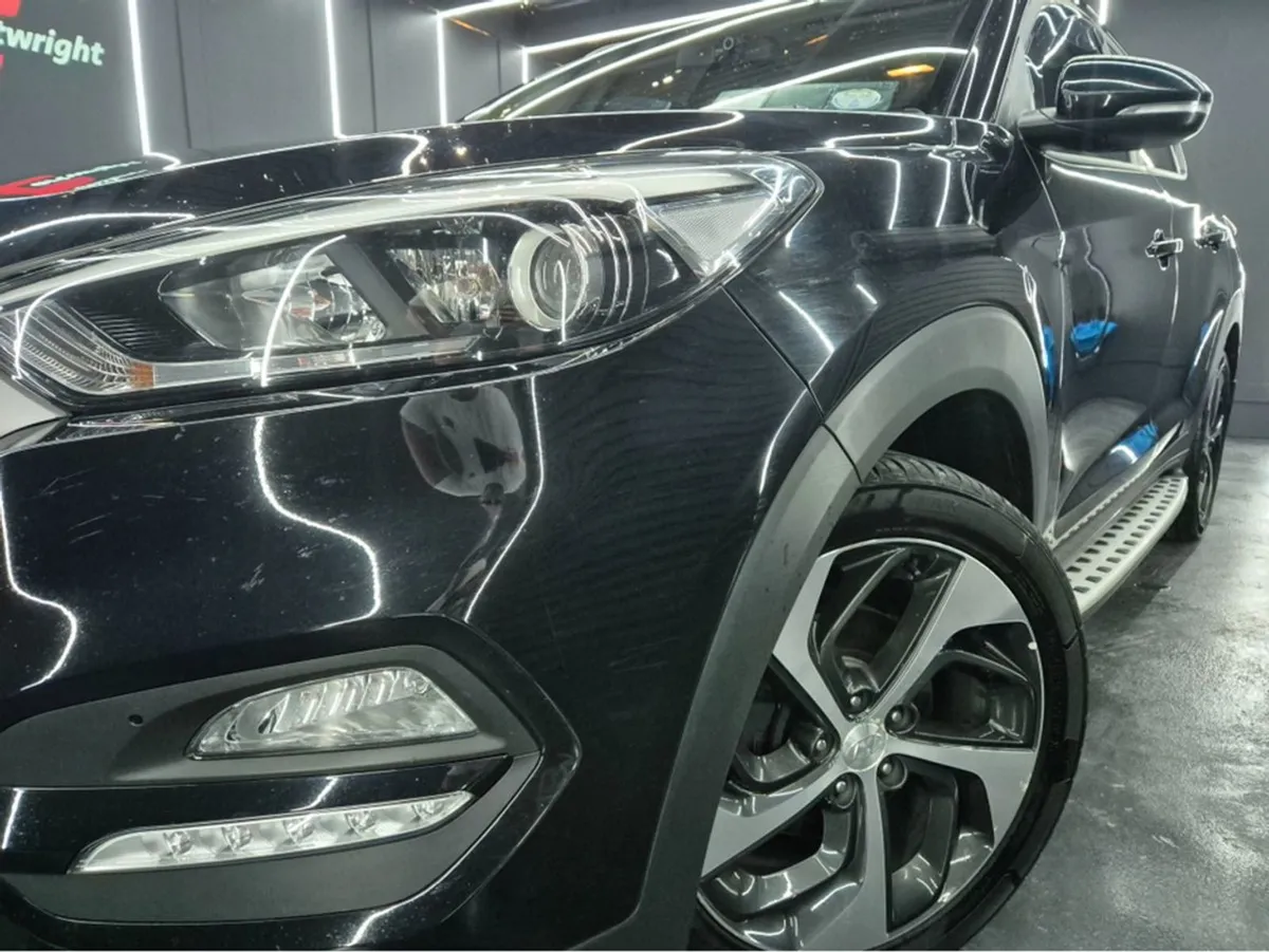 Hyundai Tucson Ix35 Executive SE 5DR - Image 2