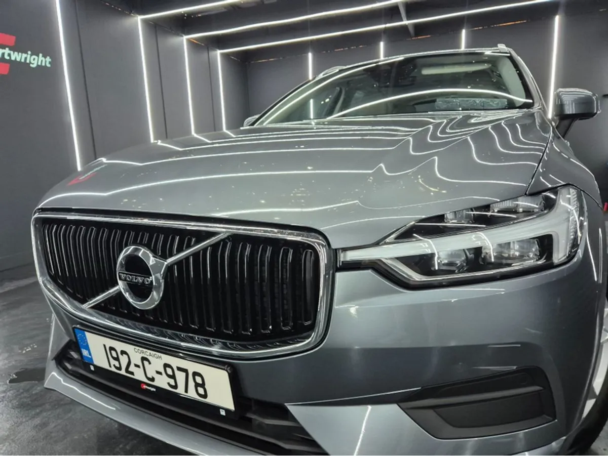 Volvo XC60 D3 Momentum 5DR - Image 3
