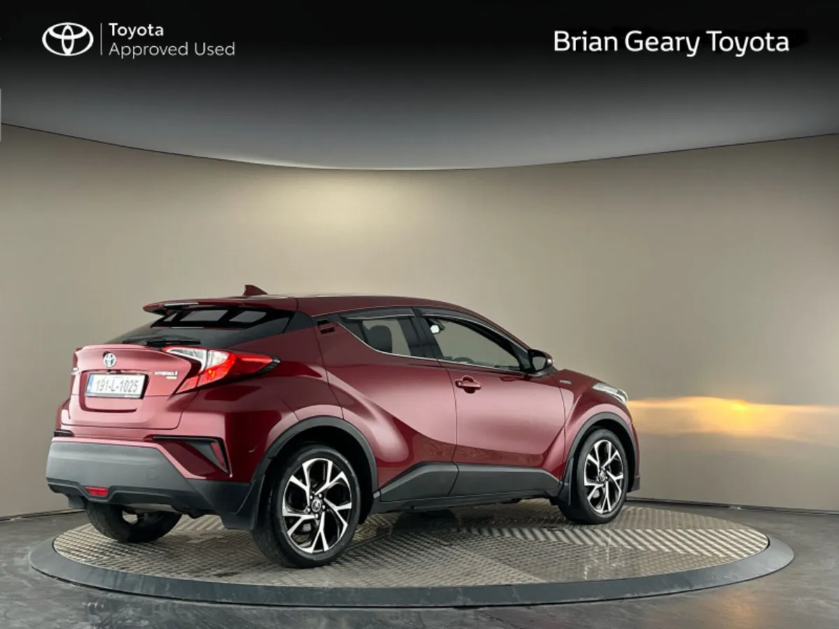 Toyota C-HR HYBRID SPORT - Image 2