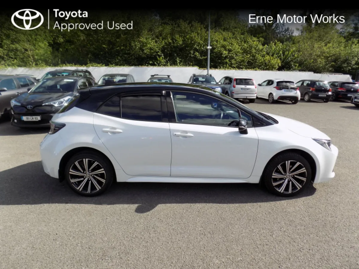 Toyota Corolla COROLLA HYBRID L/SPORT HB - Image 2