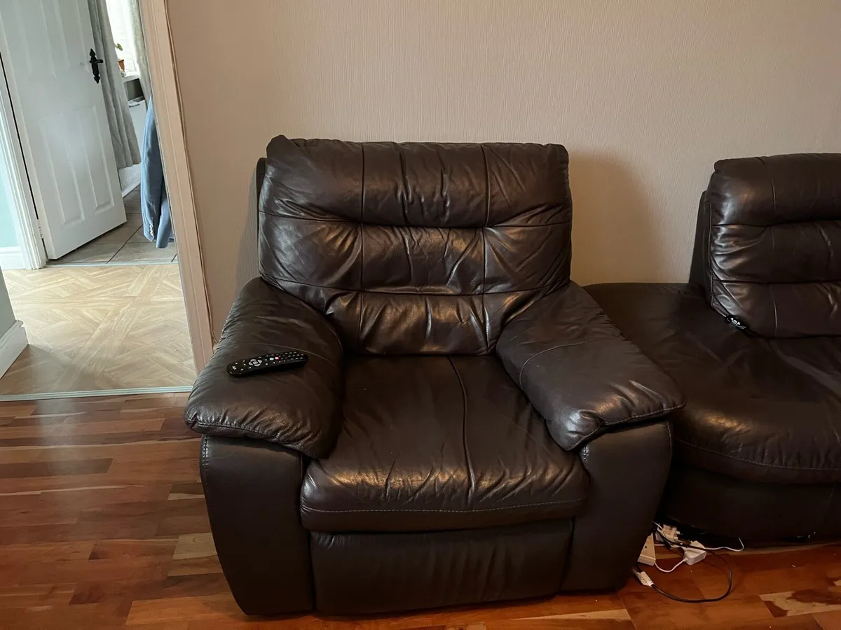 Leather suite - Image 3