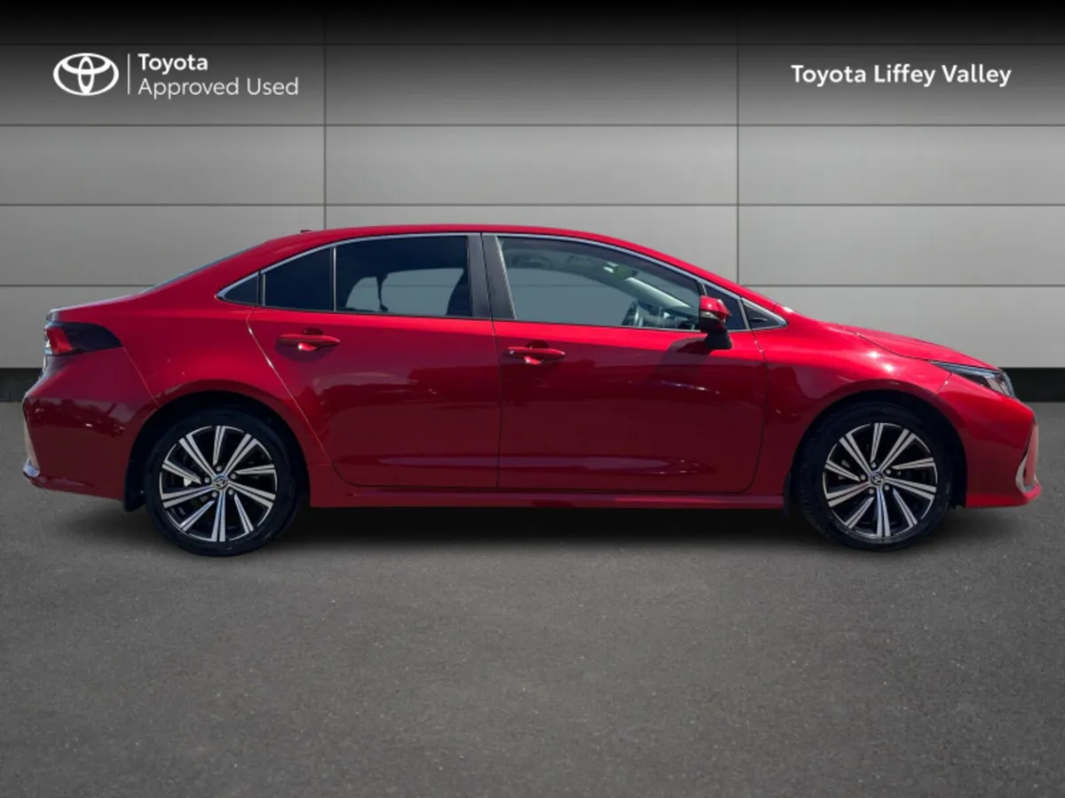 Toyota Corolla Luna Sport - Image 3