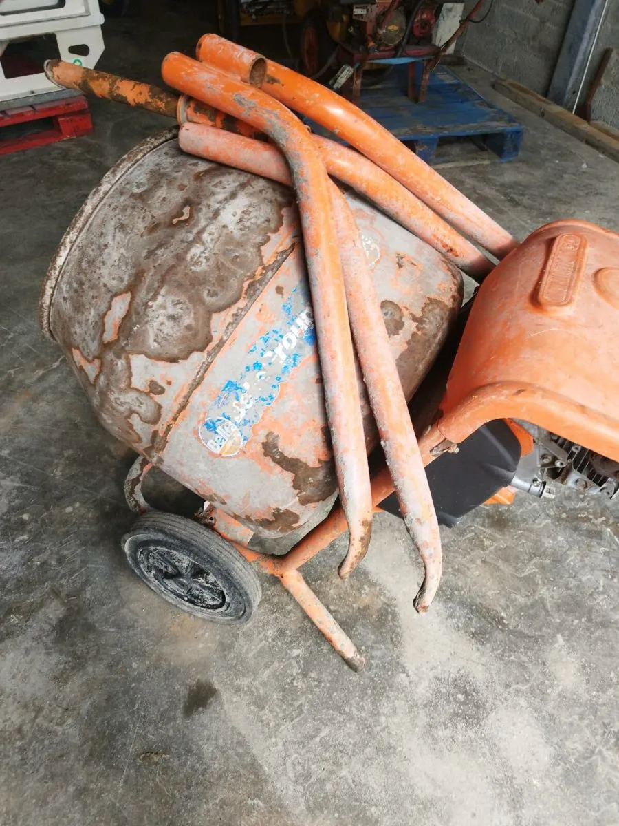 Bell cement mixe - Image 1