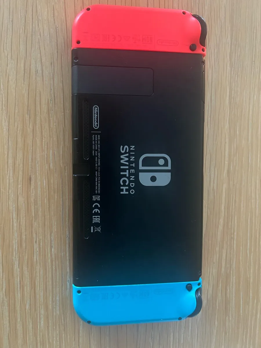 Nintendo Switch - Image 2