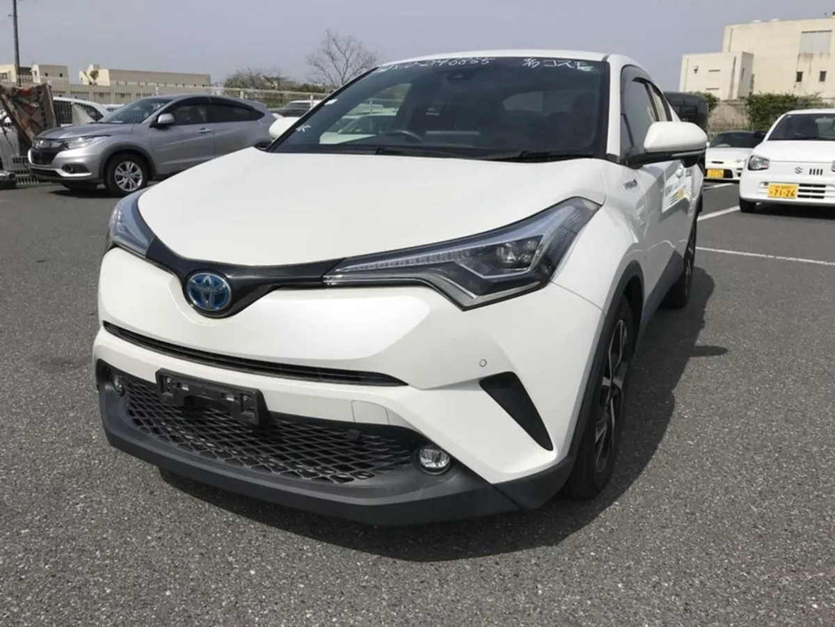 Toyota C-HR (182) 1.8 Hybrid Sport Auto - Image 1