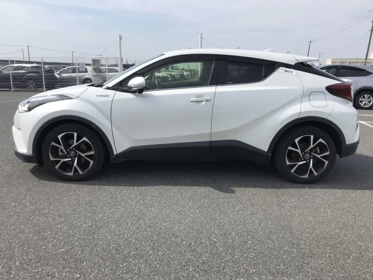 Toyota C-HR (182) 1.8 Hybrid Sport Auto - Image 2