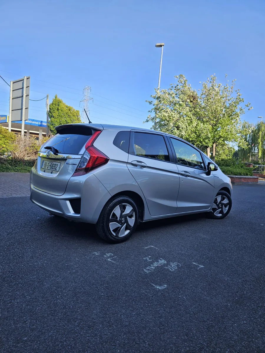 Honda Fit 2015 Automatic Hybrid - Image 2