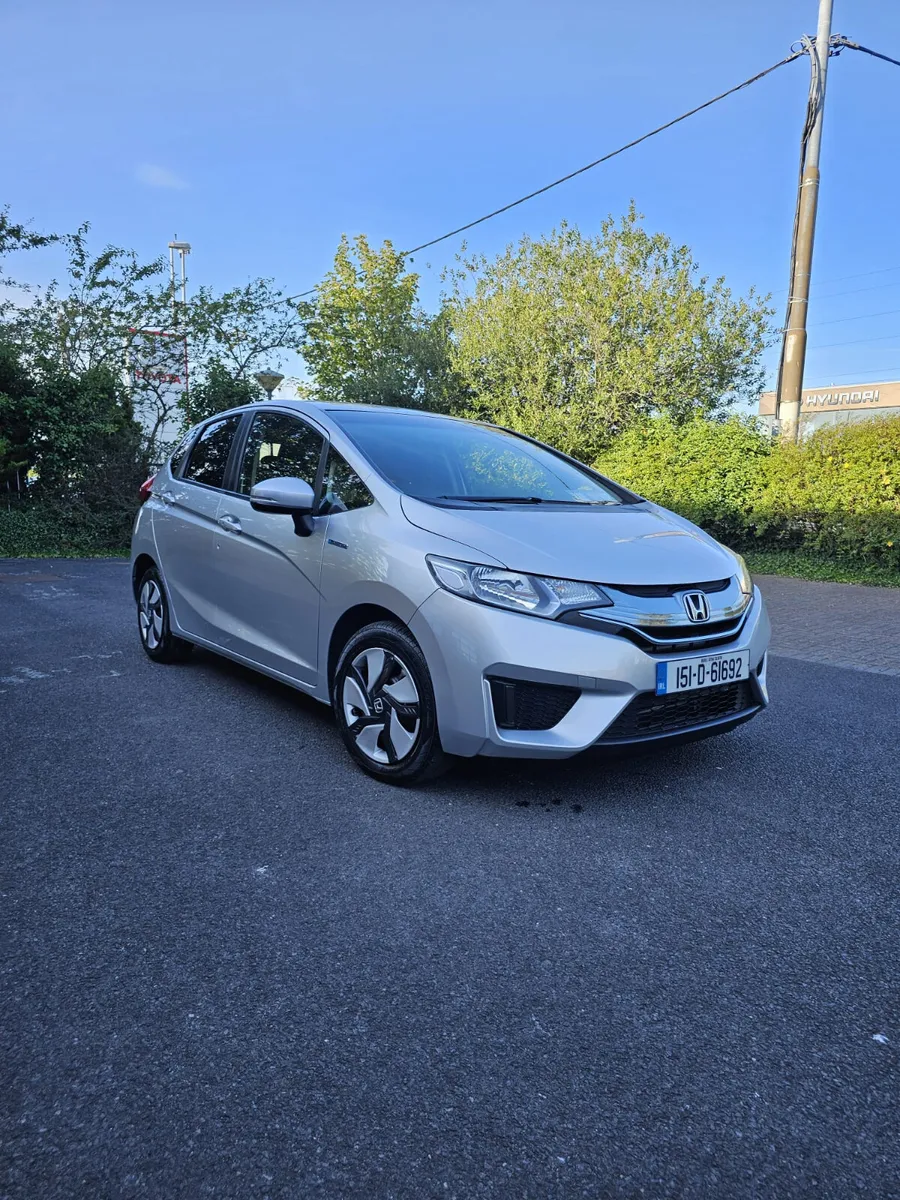 Honda Fit 2015 Automatic Hybrid - Image 3
