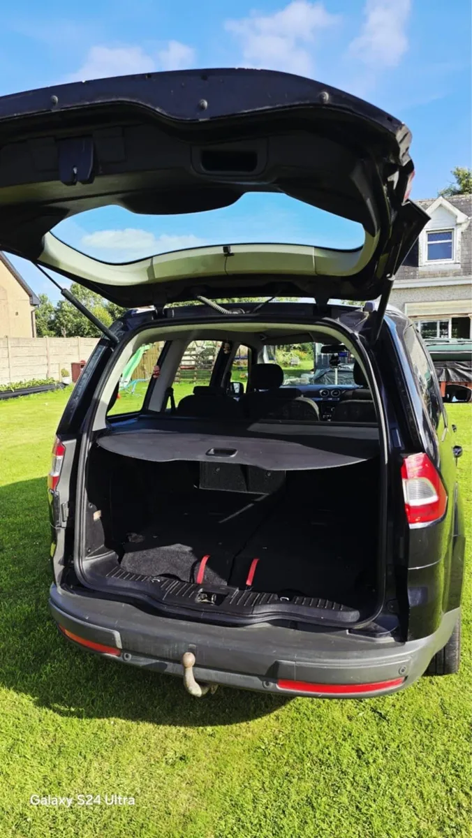 Ford Galaxy - Image 3