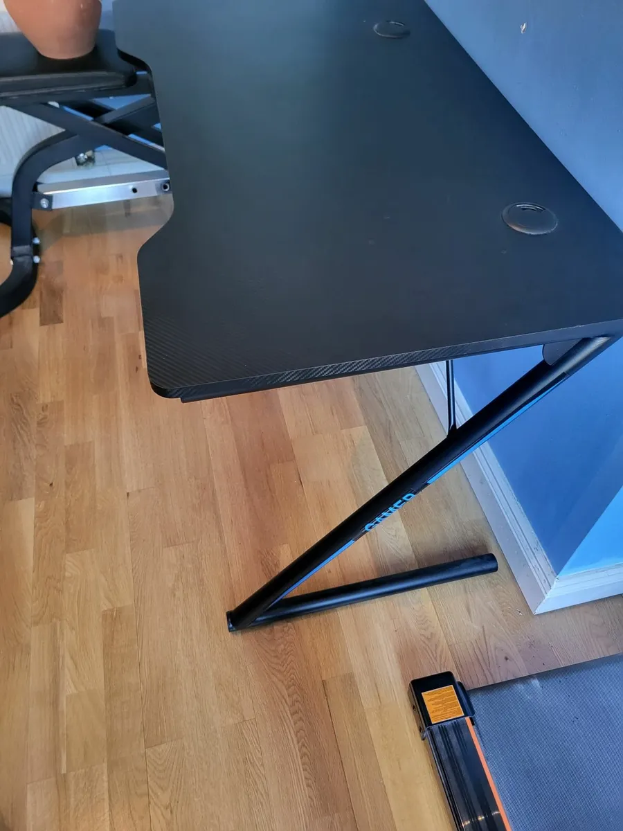 Gaming Table - Image 1